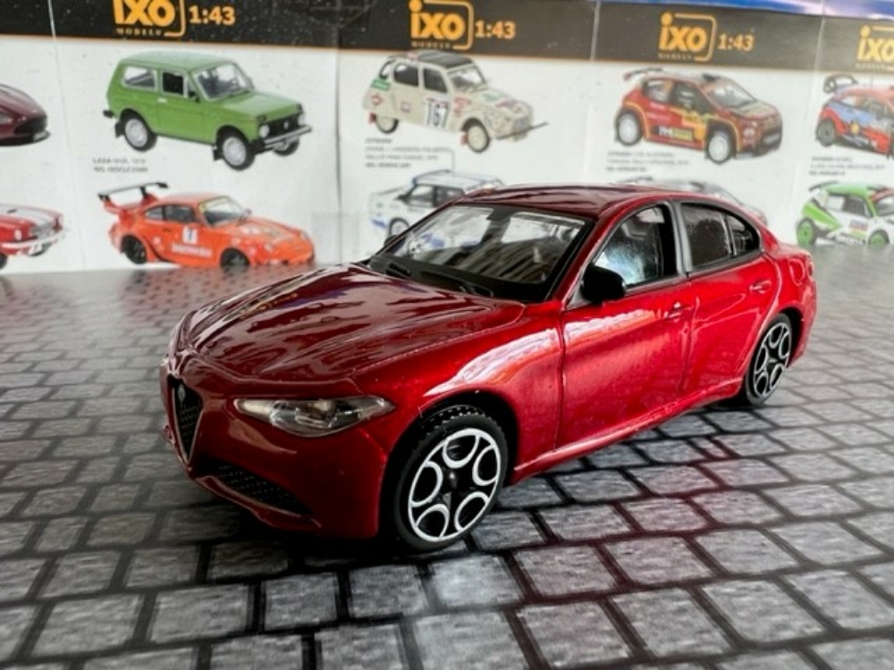 Alfa Romeo Giulia (2015)