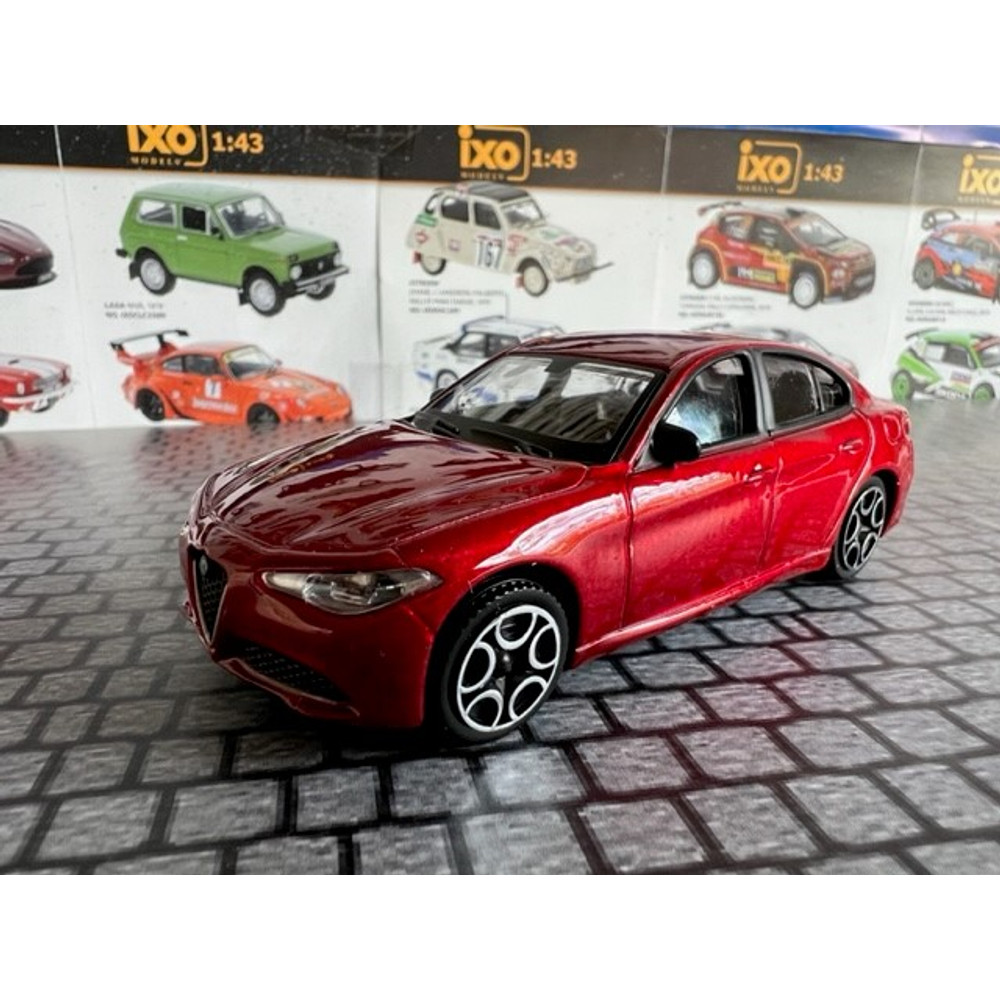 Alfa Romeo Giulia (2015) Alfa Romeo Giulia (2015)