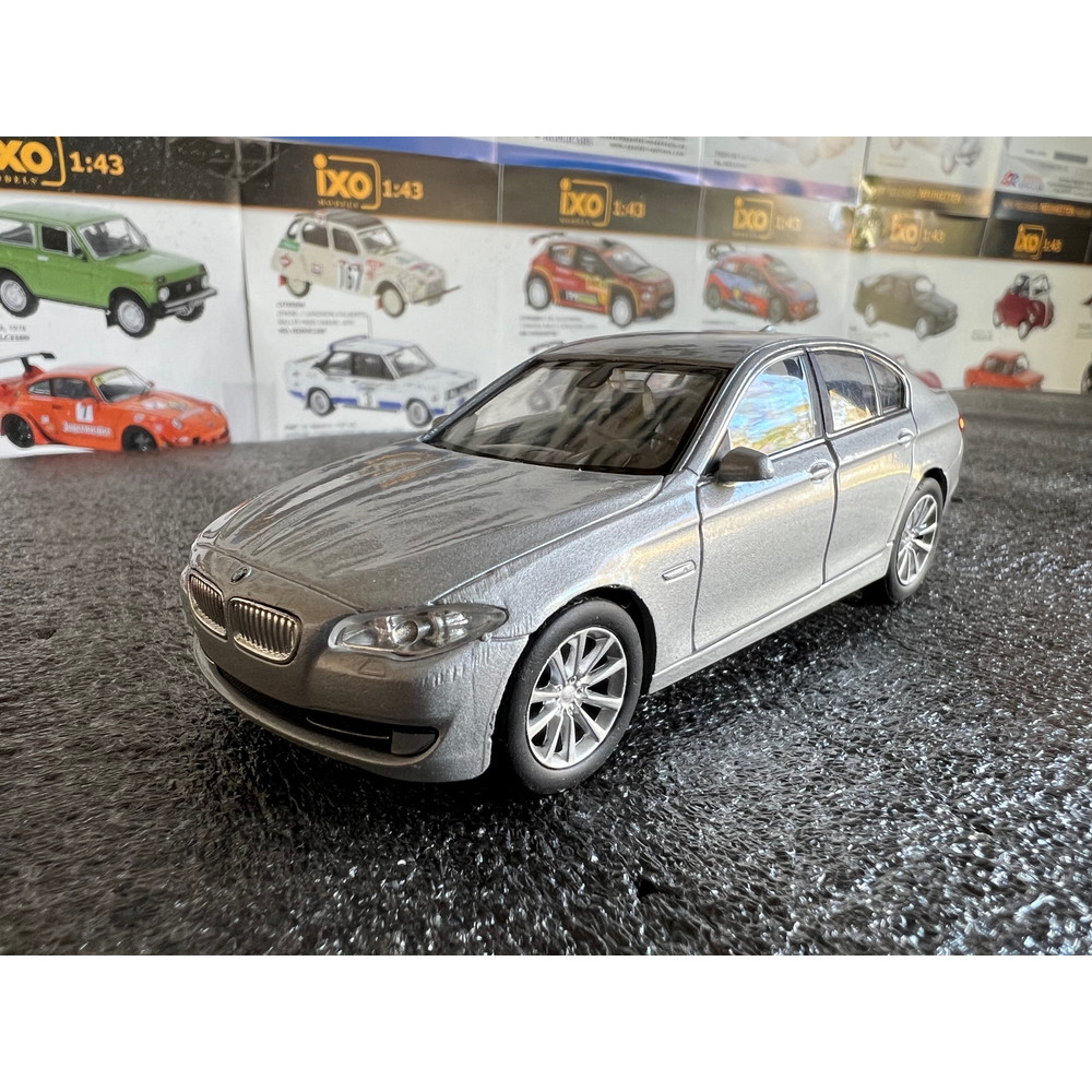 BMW 535i F10 (2011) BMW 535i F10 (2011)