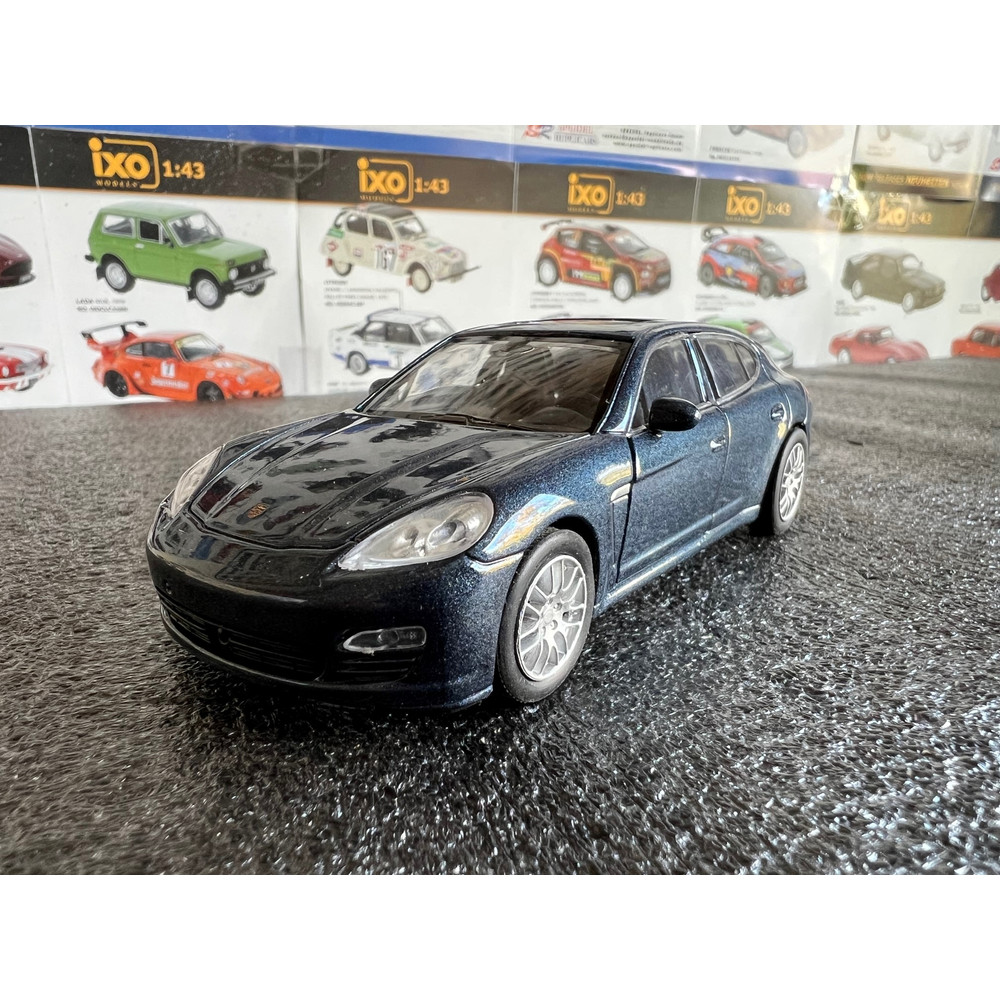 Porsche Panamera Turbo S 970 (2011) Porsche Panamera Turbo S 970 (2011)