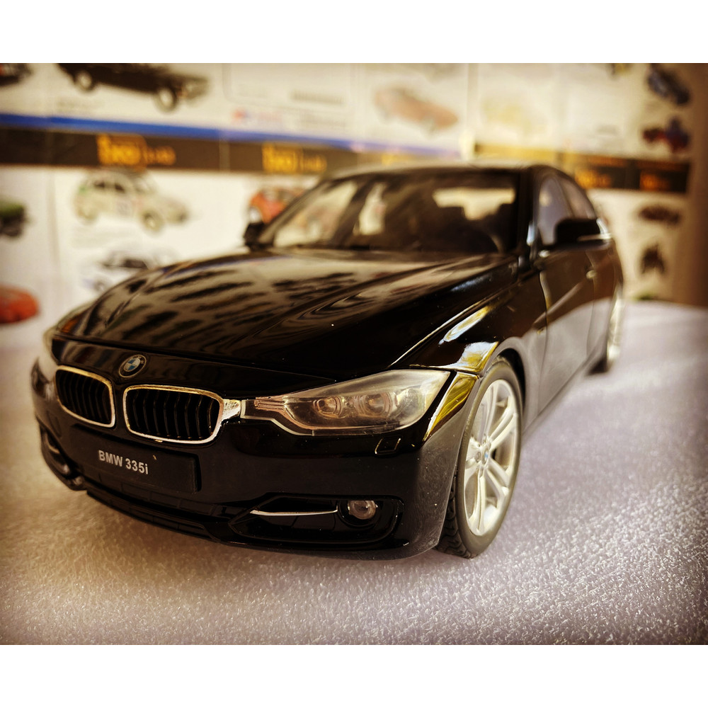 BMW F30 335i (2012) BMW F30 335i (2012)
