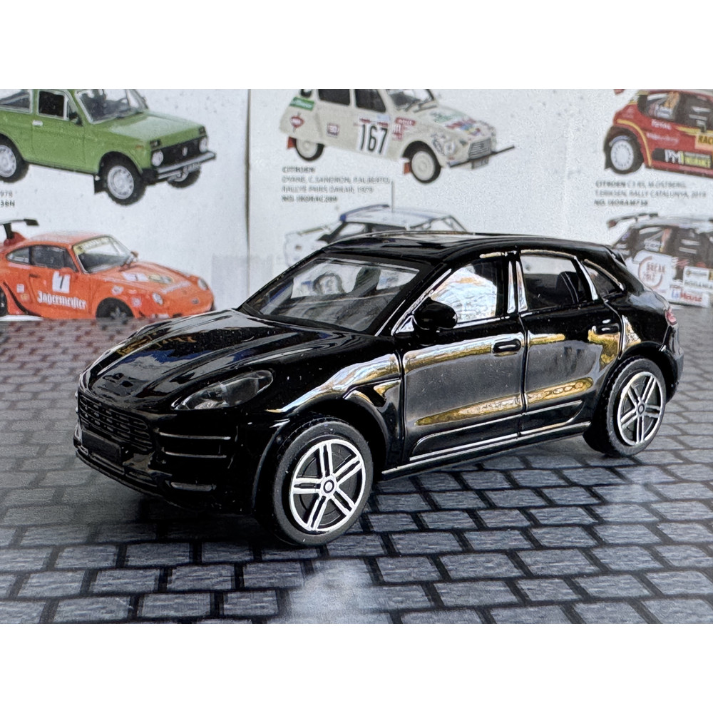 Porsche 95B Macan (2015)