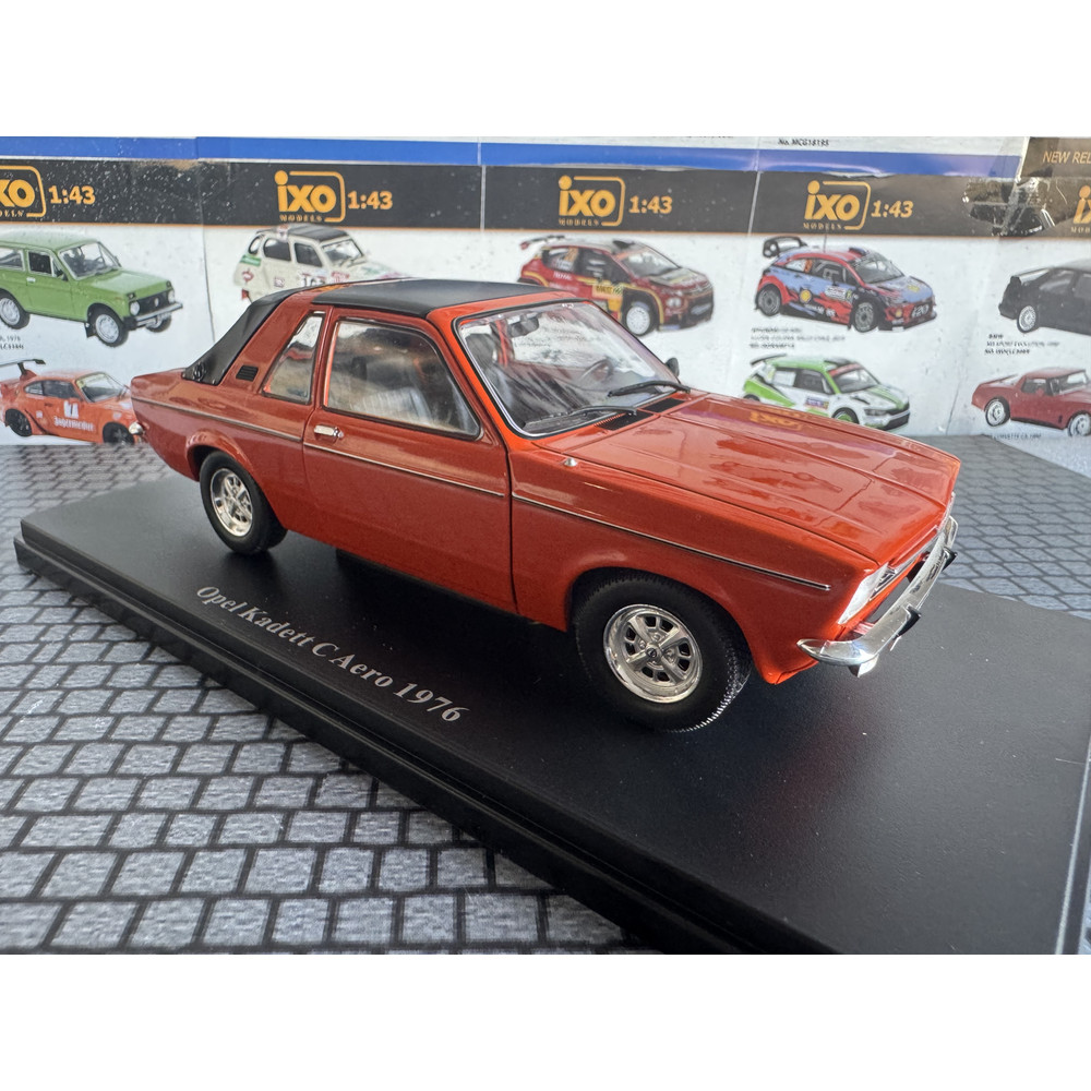 Opel Kadett C Aero Convertible PLEXI VITRINBEN (1976)