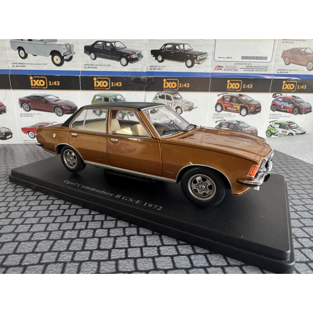 Opel Commodore B GS/E vitrinben (1972)