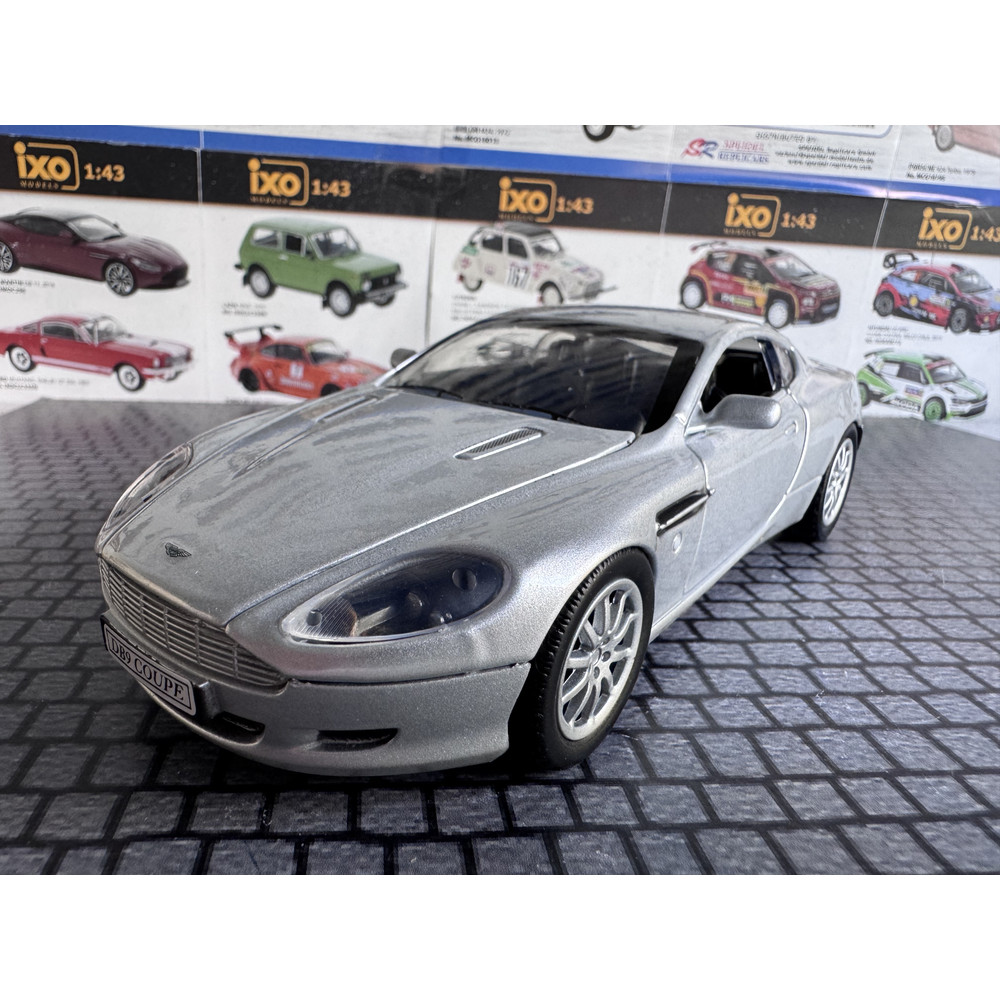 Aston Martin DB9 Coupe (2008)