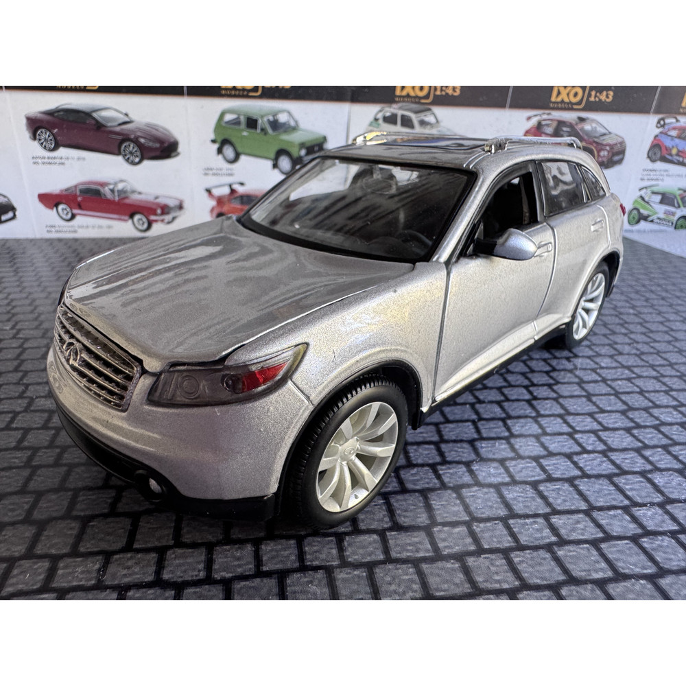 Infiniti FX45 (2006)