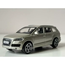 1:43 Audi Q7 V8 4.2 FSI