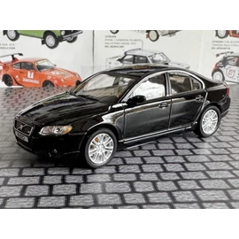1:43 Volvo S80